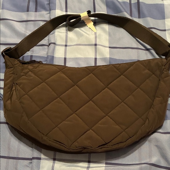 New Quilted Black Shoulder Bag with adjustable straps - Picture 5 of 5